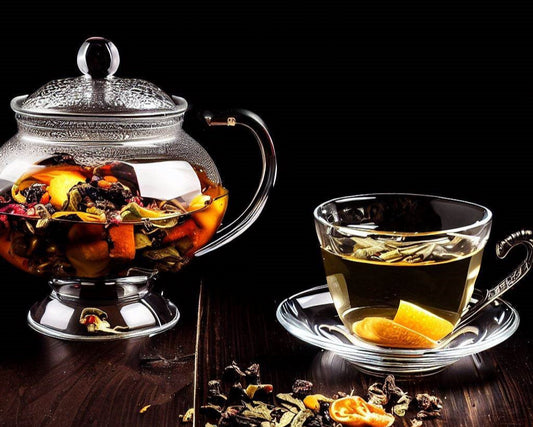 tisana artesanal de mango y menta con frutas deshidratadas, bebida refrescante y natural